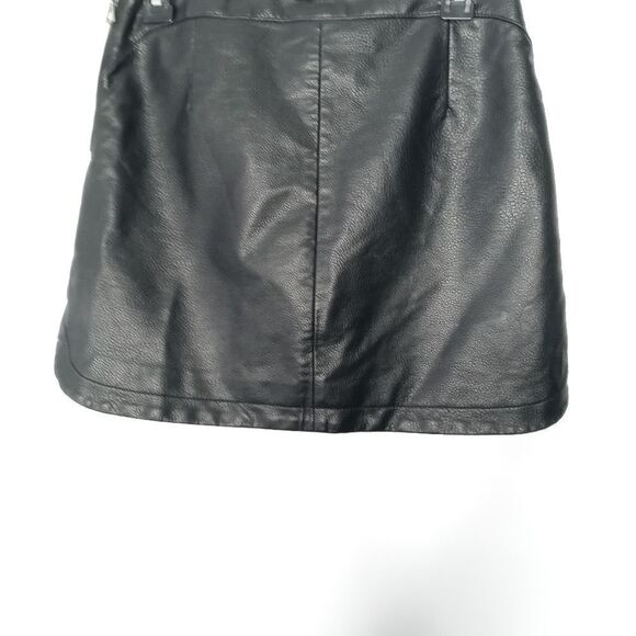 UO SILENCE + NOISE Faux Leather Skirt - Picture 5 of 7